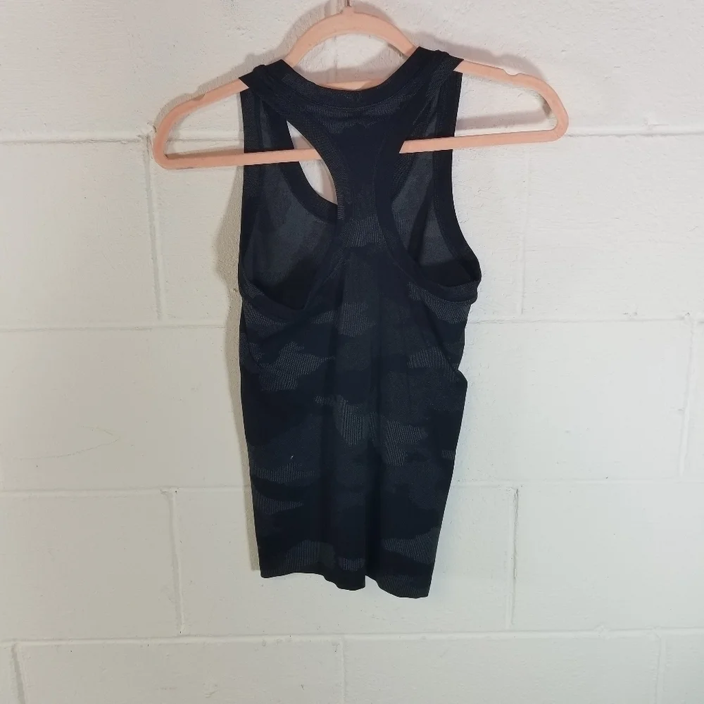 Athleta seamless momentum camo racerback tank top